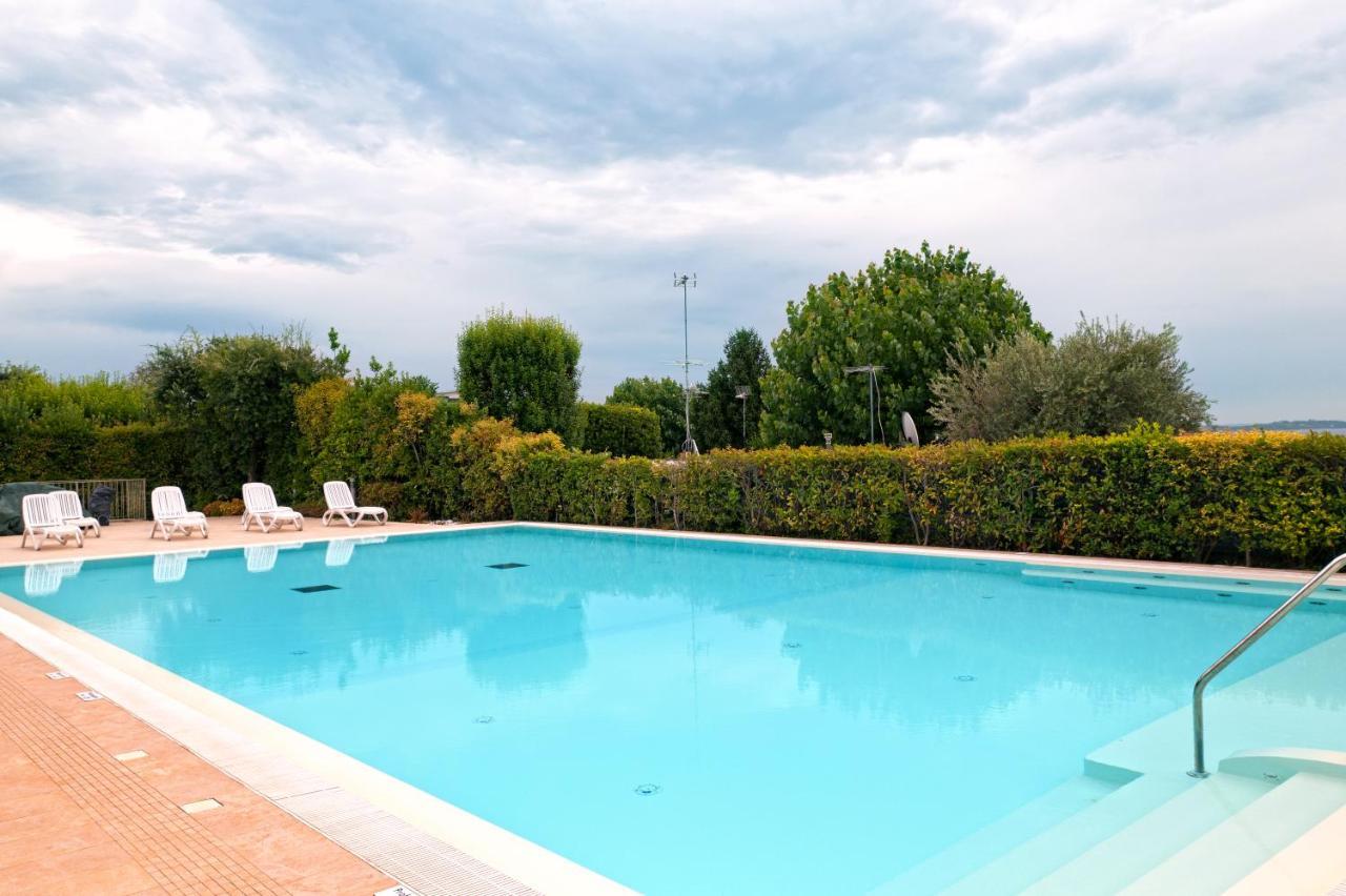 Camping Porto Srl Hotel Moniga del Garda Luaran gambar