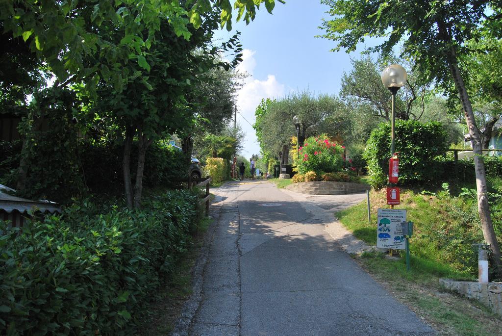 Camping Porto Srl Hotel Moniga del Garda Luaran gambar