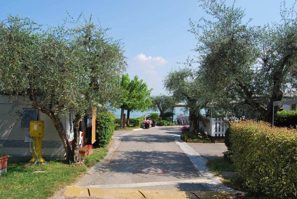 Camping Porto Srl Hotel Moniga del Garda Luaran gambar