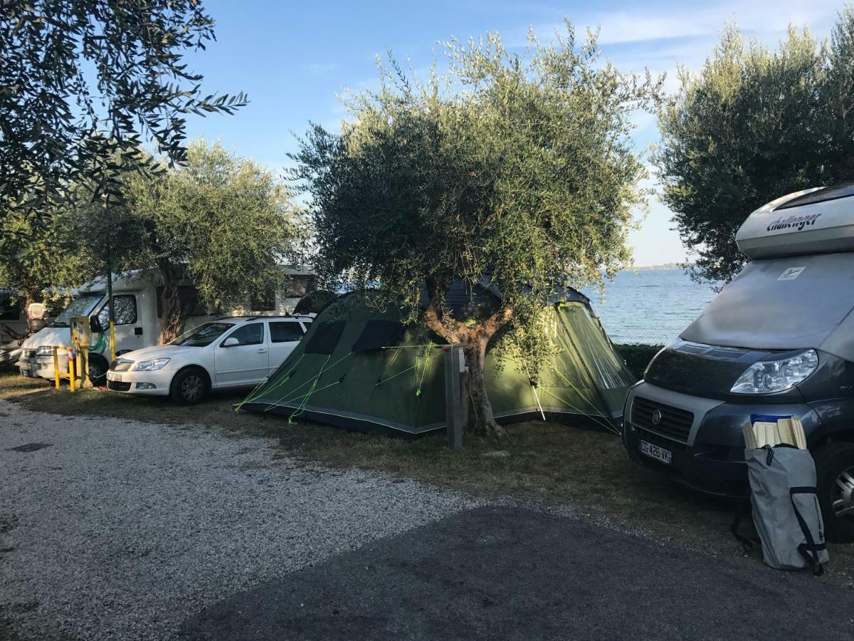 Camping Porto Srl Hotel Moniga del Garda Luaran gambar